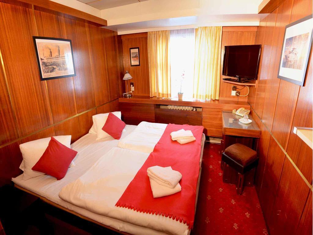 Botel Albatros Praga Exterior foto